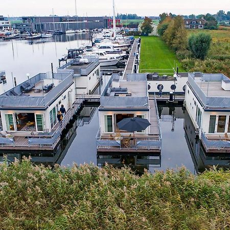 Stunning Ship In Aalsmeer With Harbor View Buitenkant foto